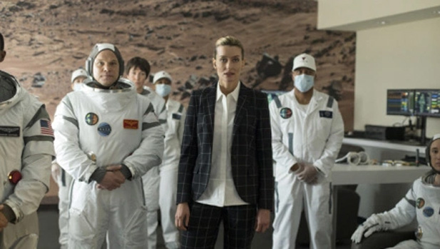 The First: Releasedate und erste Fotos