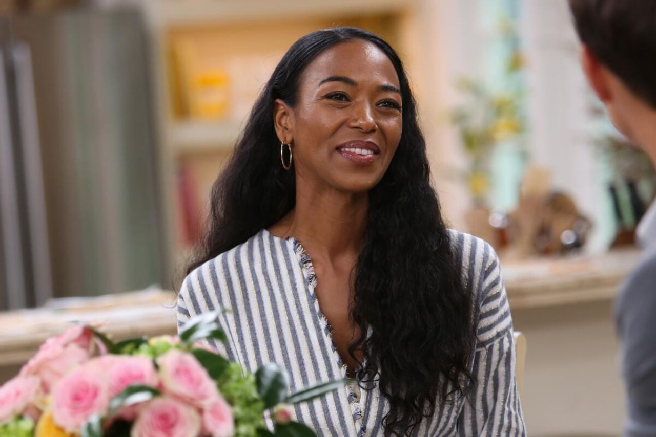 Ananda Lewis Dies at 52; What Legacy Does She Leave Behind? - NewsSlash